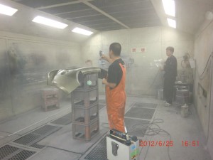 塗装ブースの作業環境測定の実施